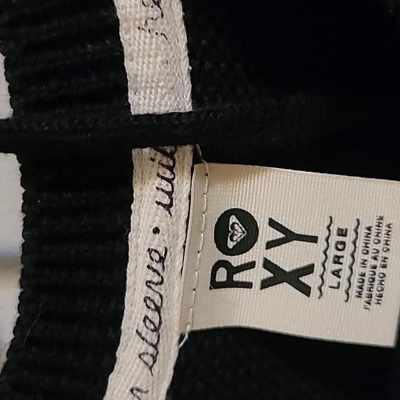 Roxy sweater dress. Large - Picture 2 of 4